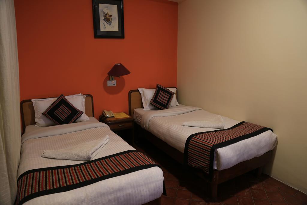 Heritage Home Hotel And Guest House Катманду Экстерьер фото