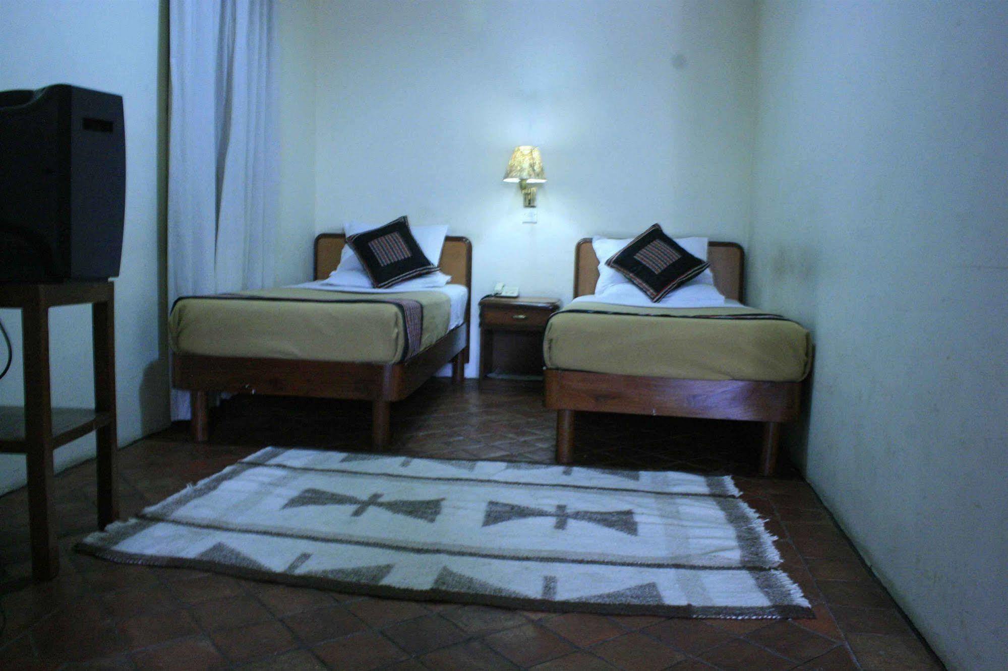 Heritage Home Hotel And Guest House Катманду Экстерьер фото